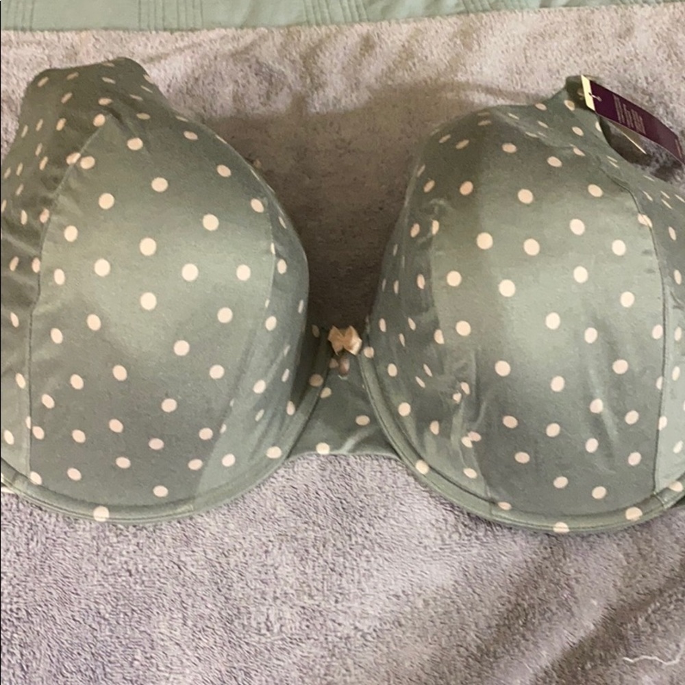 BNWT FULL COVERAGE INTUITION MEMORY FOAM